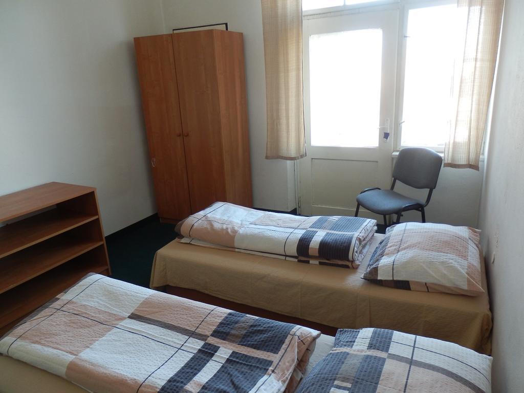 Ubytovna Pod Mostem Ostrava Cameră foto