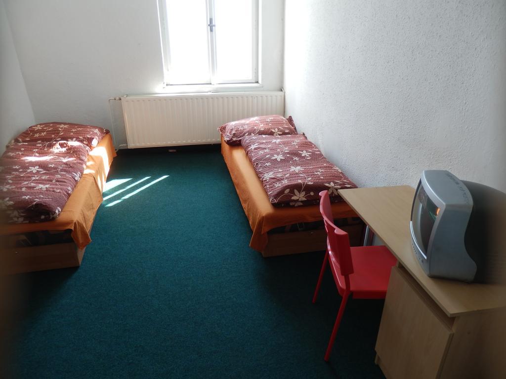 Ubytovna Pod Mostem Ostrava Cameră foto