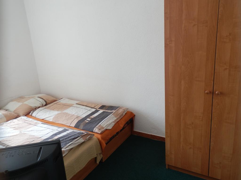 Ubytovna Pod Mostem Ostrava Cameră foto